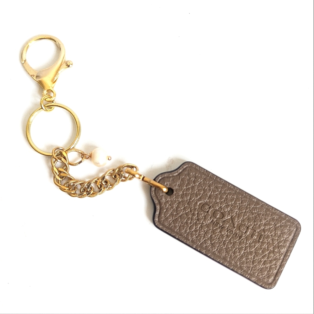 COACH Leather Tag w/ Added Gold Plated Keychain & Genuine Pearl ❤️ Brown & Gold